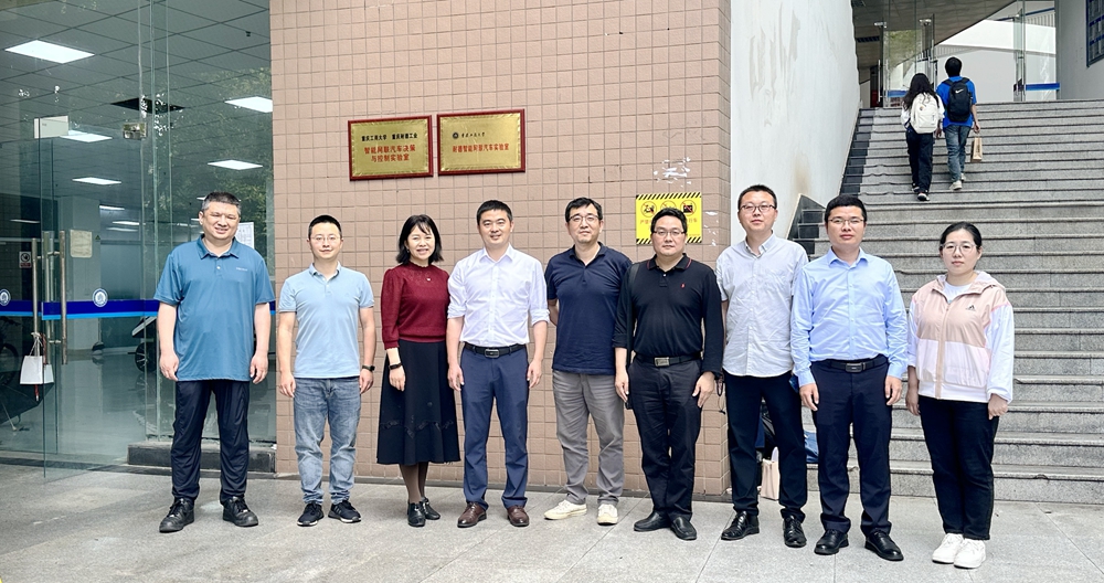 20240419重庆工商大学大学合影.jpg