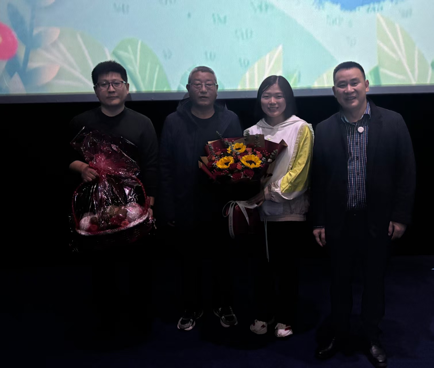 XxIM_1761893892120044236.jpg